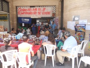 Su charla fue muy atendida por los presentes en aquellas manifestaciones por el Patrimonio Pblico uruguayense. (Archivo El Mircoles Digital)