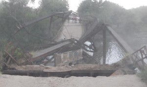 tapa-7 de enero de 2013-Puente de Fierro-accidente 015