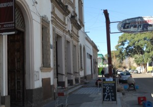 Supermercado Gran Rex-Calle Juan Perón (1)