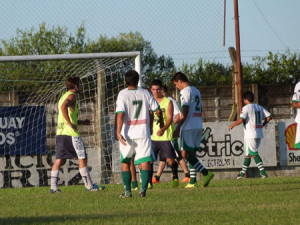 Atletico - Estudiantes de Concordia 04-01-2015 foto 2