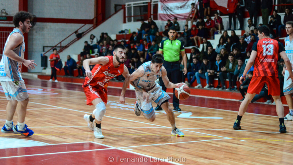 Regatas ganó en Resistencia y está en cuartos de final - El Miércoles ...