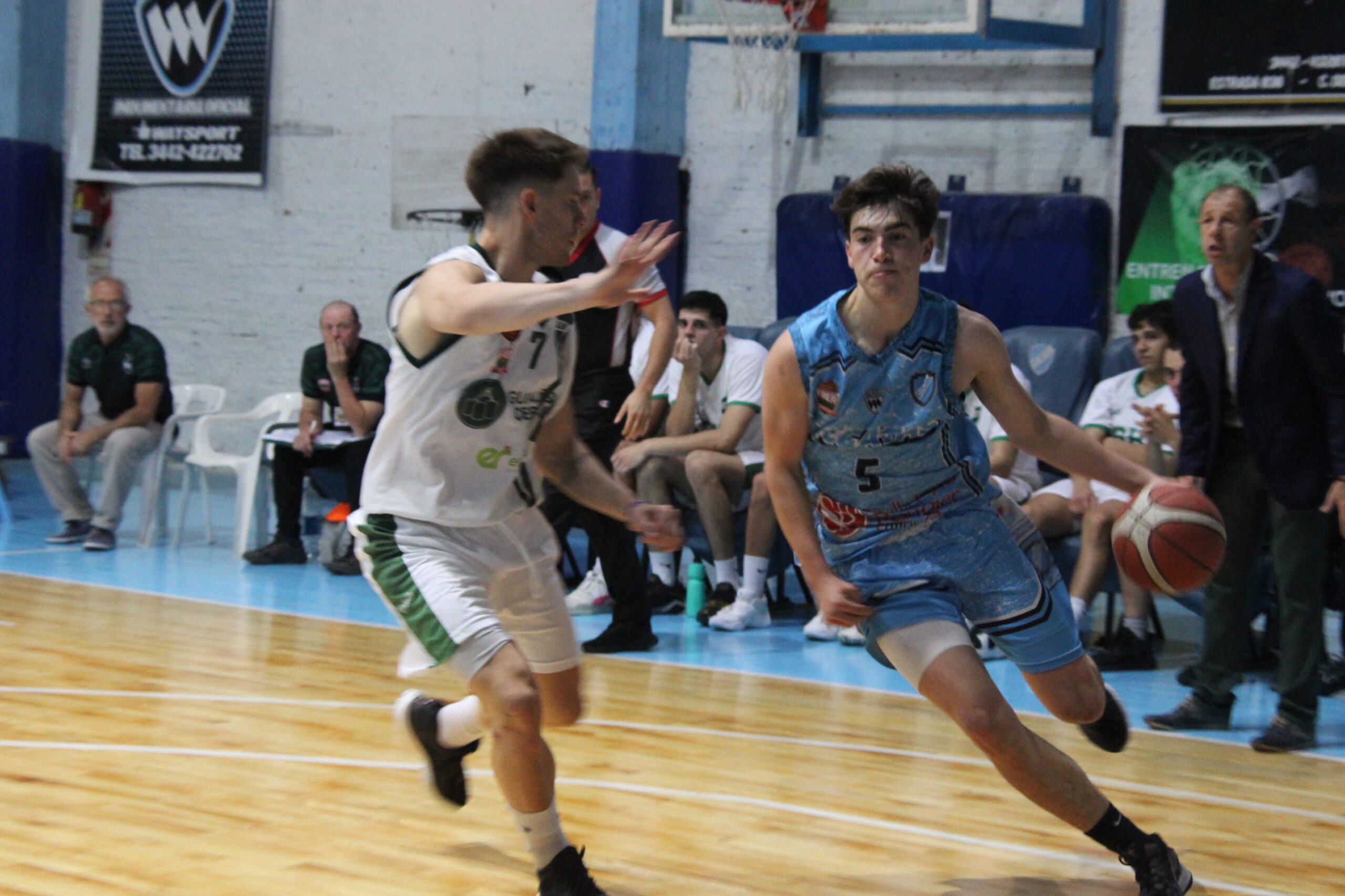 Regatas ganó un partido muy duro ante BH - El Miércoles Digital