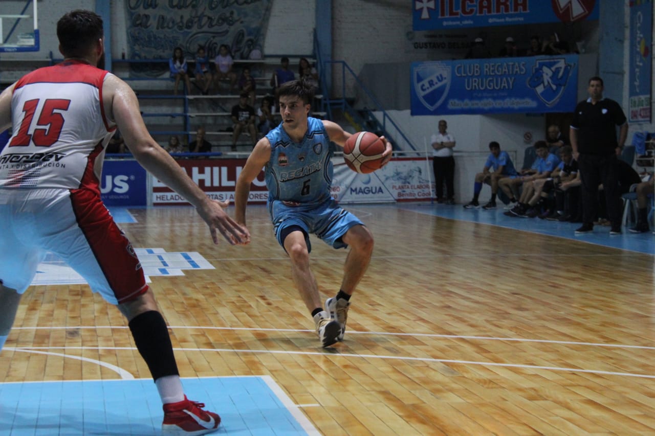 Regatas ganó el primero - El Miércoles Digital