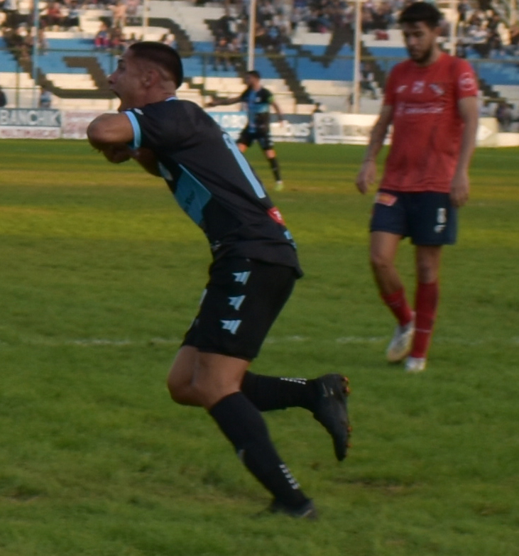 INDEPENDIENTE (CHIVILCOY), ÁRBITROS Y ENTRENAMIENTO – CLUB