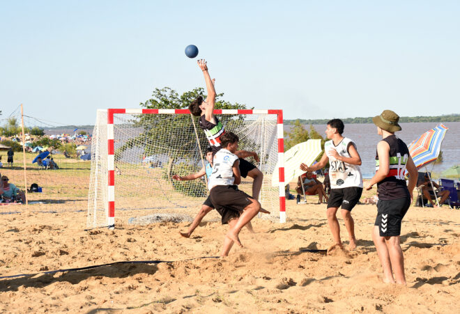 Playa Olímpica: fue el turno del beach handball - El Miércoles Digital