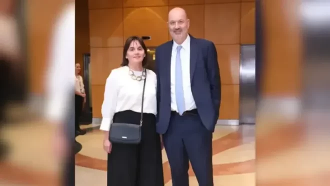 Denunciaron penalmente a Sturzenegger por una contratación de $115 millones a su esposa - El Miércoles Digital
